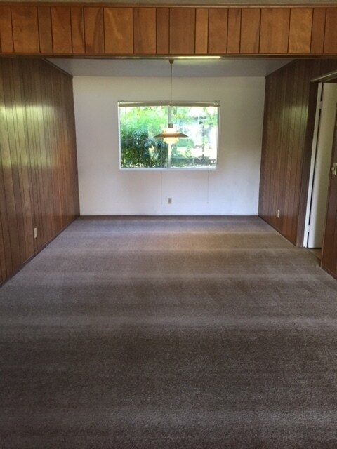 Building Photo - Spacious Home in Wonderful Davis Neighborh...