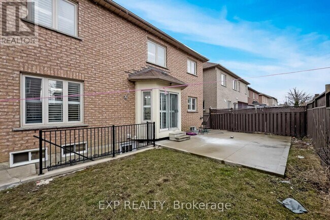 Photo du bâtiment - 50 Marbleseed Crescent