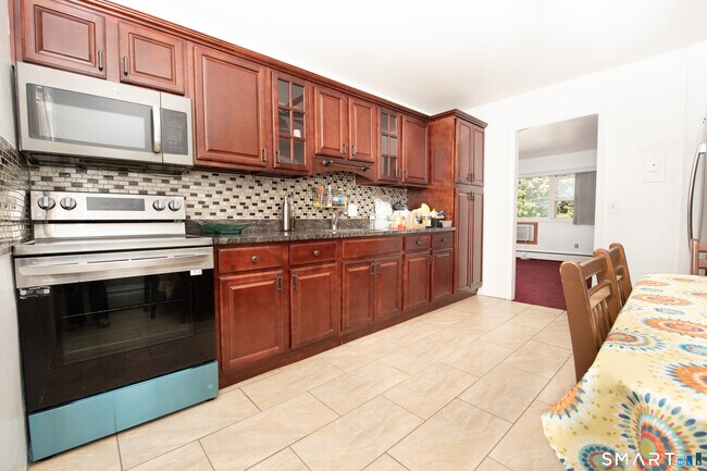 Foto del edificio - 153 Cherry Hill Dr