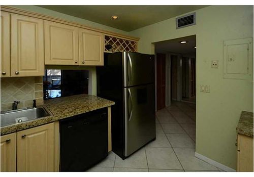 Foto del edificio - 8901 N New River Canal Rd