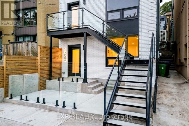 Building Photo - 1250 Davenport Rd