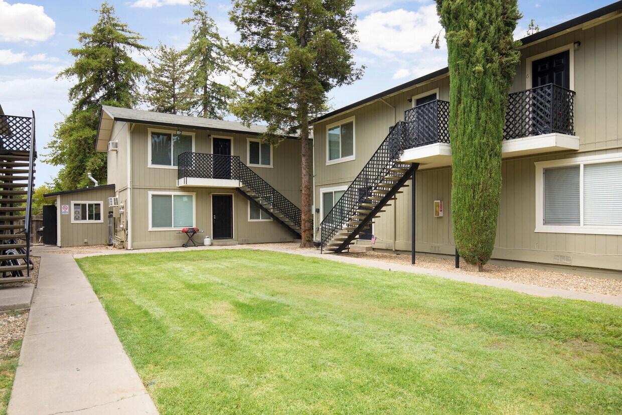 Foto principal - 906 Dainty Ave