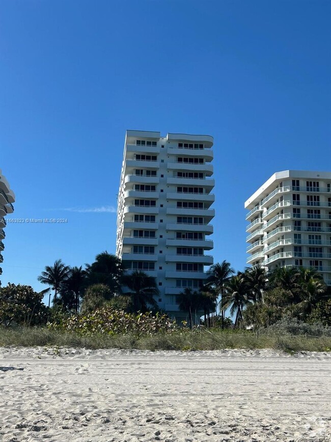 Building Photo - 8911 Collins Ave