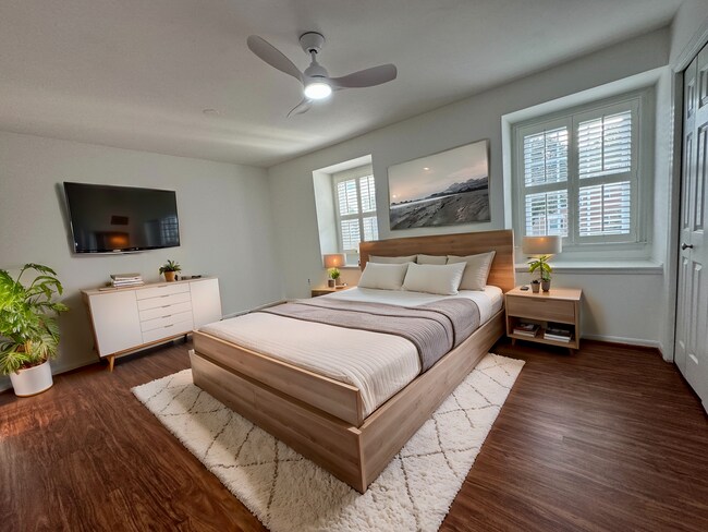 Master Bedroom - 5503 Swift Current Ct
