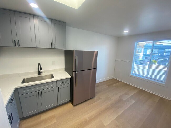 Foto del edificio - Stunning Redesigned Coastal San Francisco Residence with Modern Finishes/ 3 Bedroom & 1 Bathroom/...