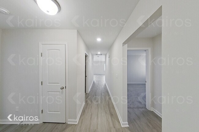 Foto del edificio - 26 Carrollton Dr