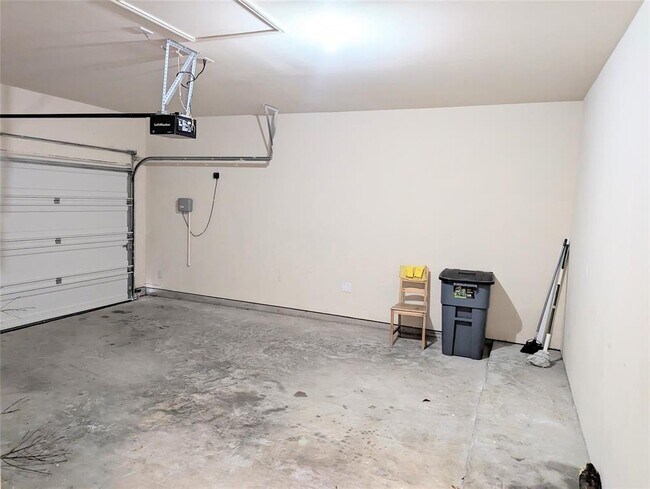 Building Photo - 7319 Ironwood Forest Dr