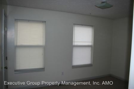 Building Photo - 1113 Crowne Pointe Dr