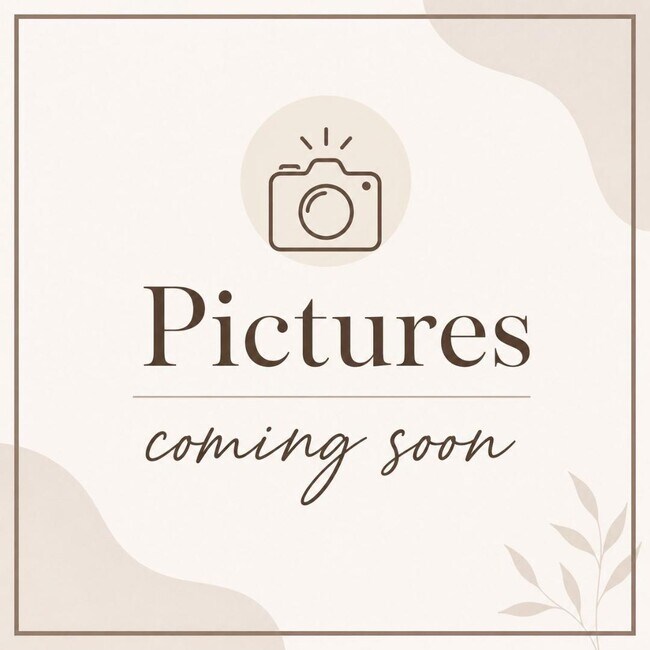 Building Photo - 2555 W 67th Pl