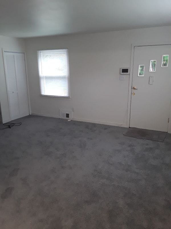 Foto del edificio - 4503 Raleigh Rd