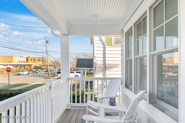 Foto del edificio - 303 Pennsylvania Ave