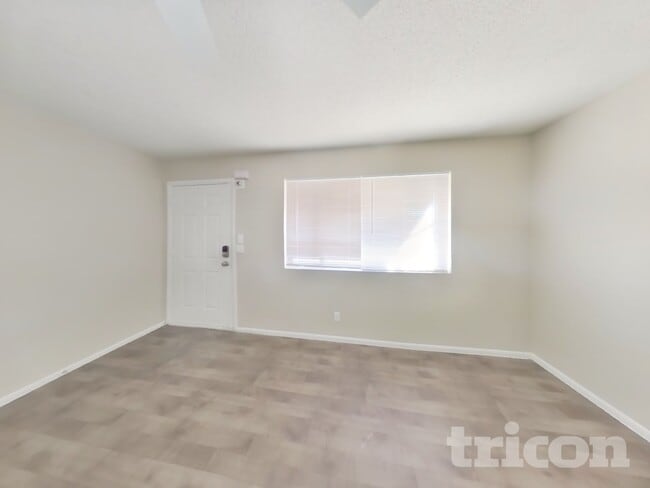 Foto del edificio - 1626 W Pepper Pl