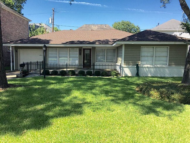 Foto del edificio - 5322 Patrick Henry St