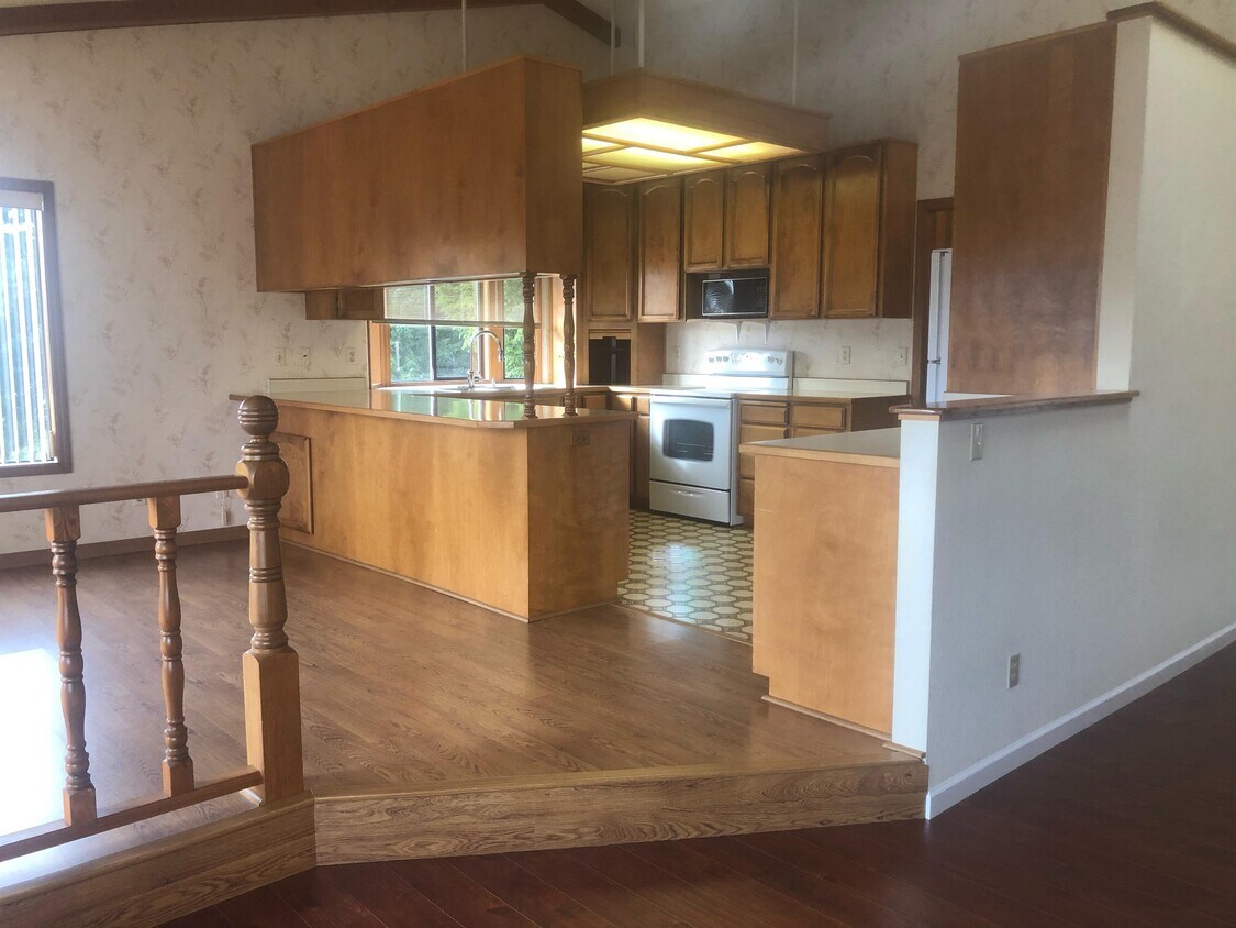 800 Cameo Ct, Brookings, OR 97415 House Rental in Brookings, OR