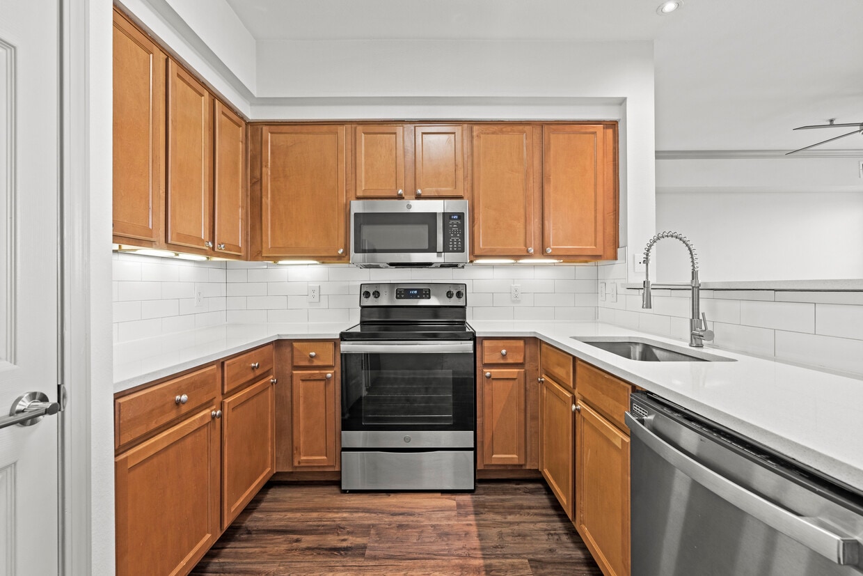 Primary Photo - West End at City Center Apartment Homes