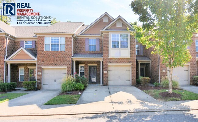 Foto del edificio - Wonderful 3 bedroom townhome! Attached gar...