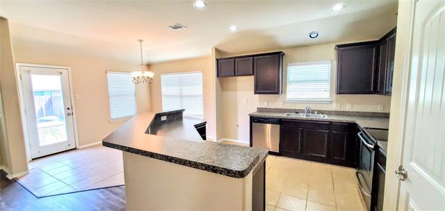 Building Photo - 925 Westfield Dr