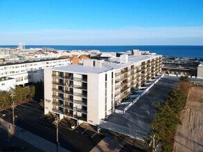 Building Photo - 935 Ocean Ave
