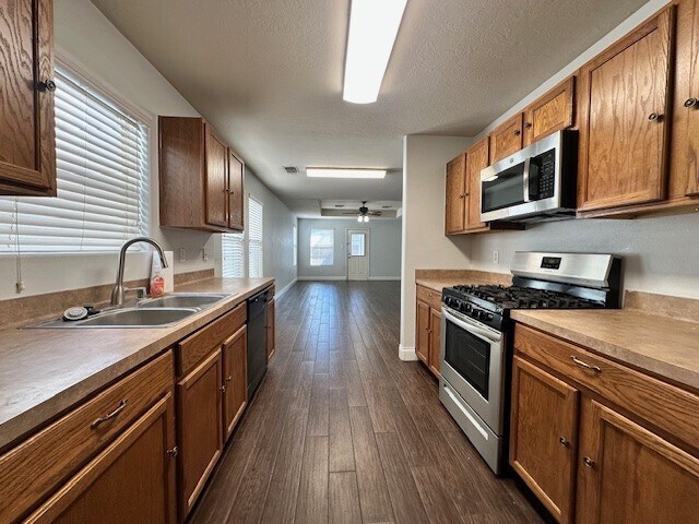 Foto del edificio - 10403 Hurst Hill Ln