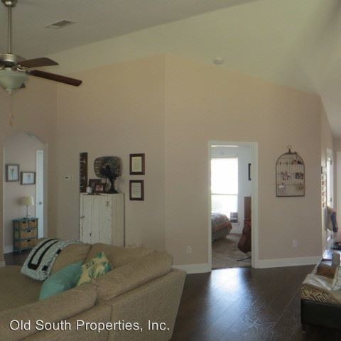 Building Photo - 4 br, 2 bath House - 11634 Aruba Drive