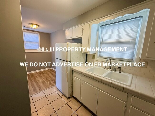 Building Photo - 8406 Robinson St