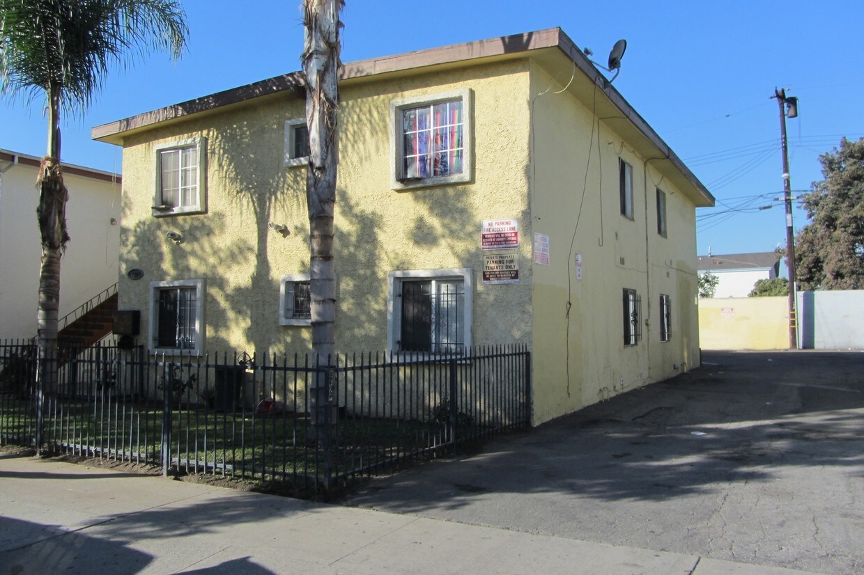 Primary Photo - 7723 Walker Ave