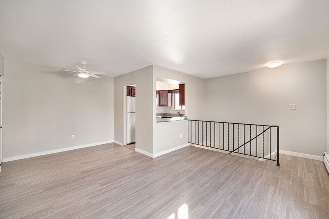 Foto del edificio - Updated 2 Bed 1 Bath Townhome in HAMPDEN V...