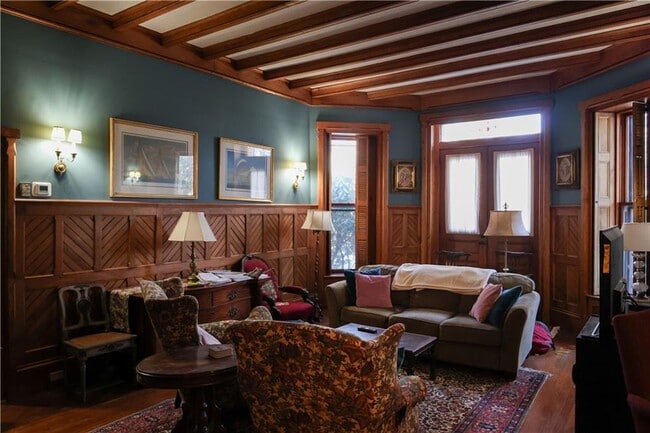 Foto del edificio - 6 Howe Ave