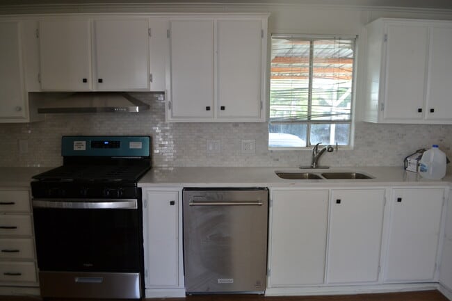 Building Photo - 4719 N Camino Feliz