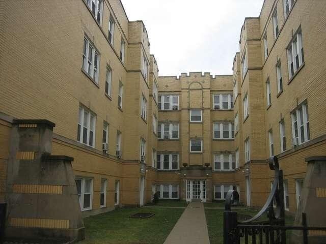 Foto principal - 4412 N St Louis Ave