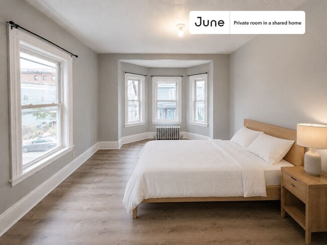 Building Photo - Room in Shared 7 bed/2 bath home