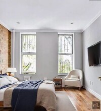 Building Photo - East 10th Street