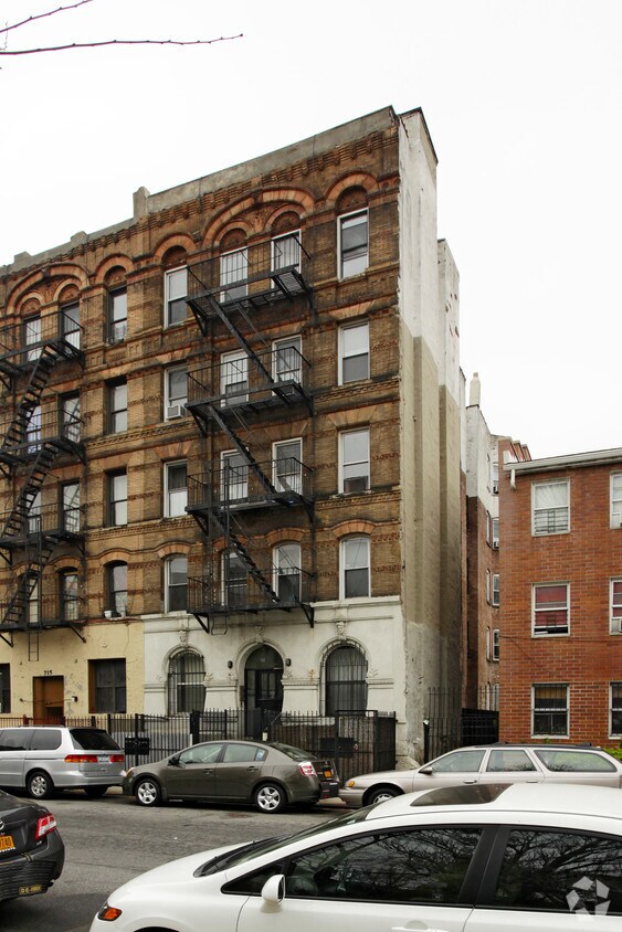 717 E 5th St - 717 S. S. REALTY, LLC