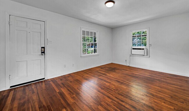 Foto del edificio - Charming 2BD 1BA Home in Waco - Available in April!