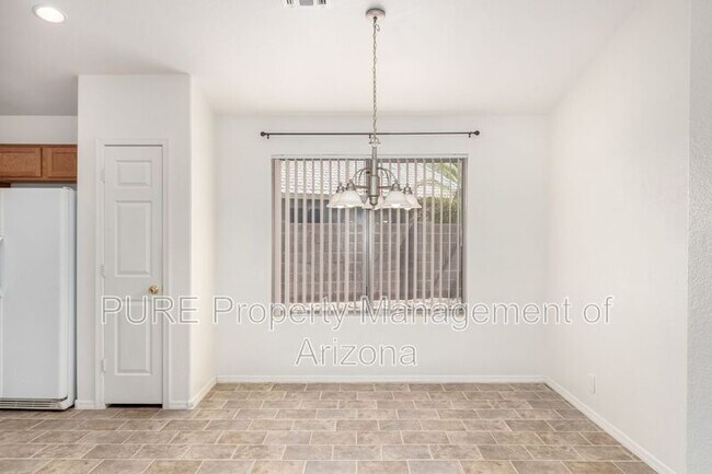 Foto del edificio - 6227 E Roland St