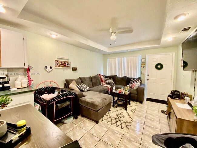 Foto del edificio - 1845 Pembroke Rd