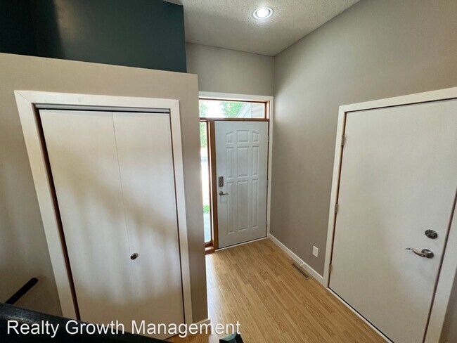 Foto del edificio - 4 br, 2 bath House - 92 N River Ct NE