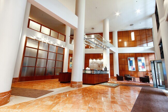 Building Photo - 211 E Ohio St