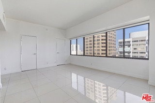 Building Photo - 10445 Wilshire Blvd