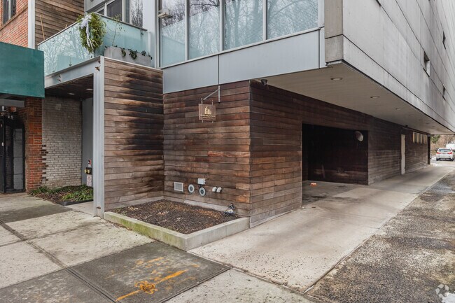Building Photo - 185 Ocean Ave