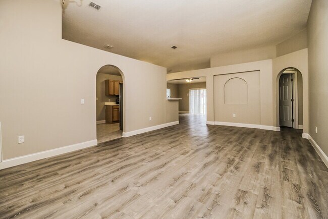 Foto del edificio - 2366 Tealwood Circle