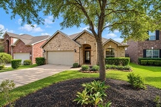 Building Photo - 42 Black Swan Ct