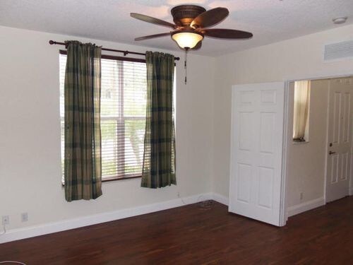Building Photo - 2867 S Oasis Dr