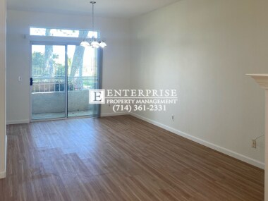Foto del edificio - Spacious Townhome in Crown Villas Communit...