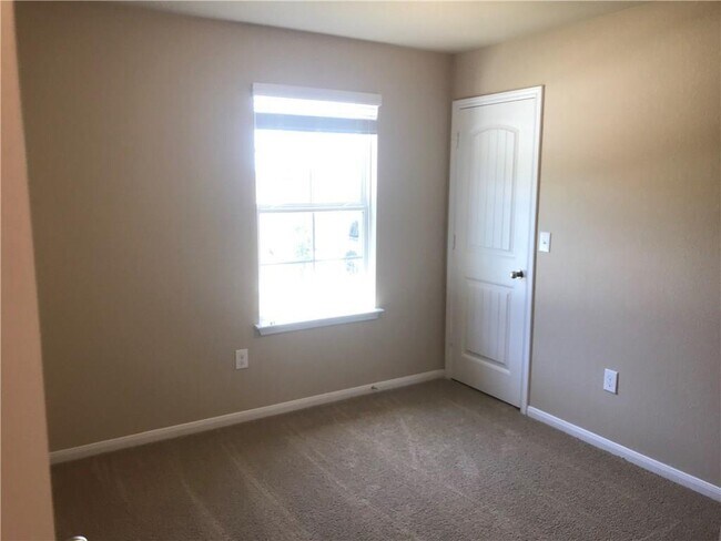 Building Photo - 6000 Montrelia Dr