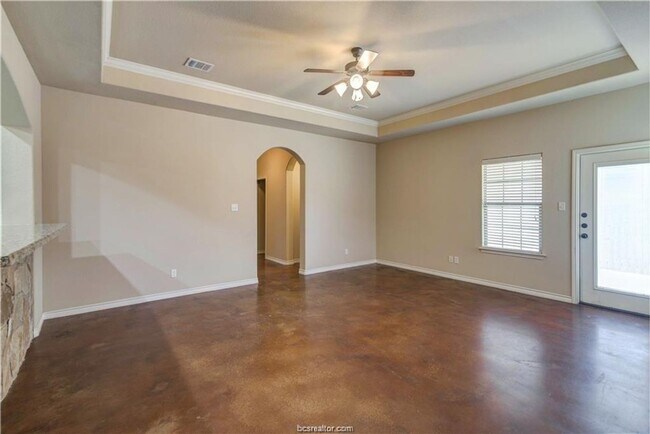 Foto del edificio - College Station - 4 Bedroom 4.5 bathroom u...