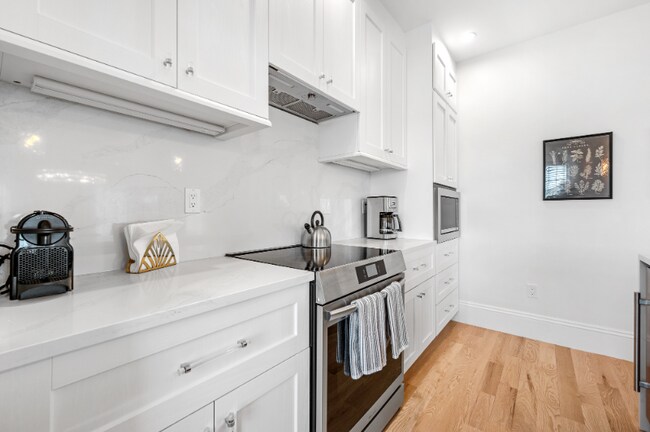 Building Photo - 30 E Main St