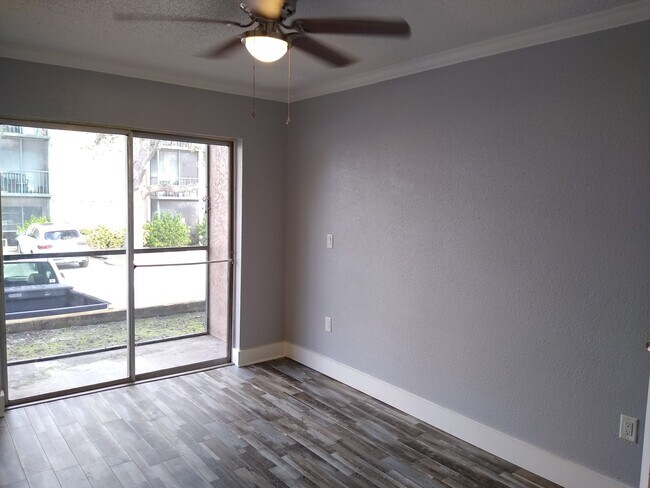 Foto del edificio - Blue Pointe