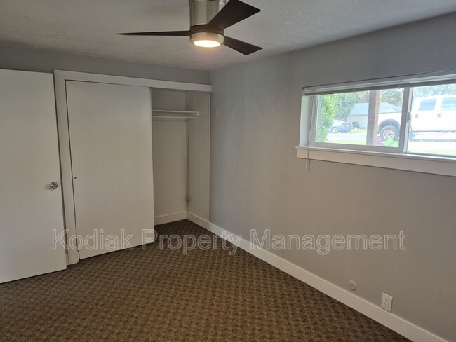 Building Photo - 540 E 100 N