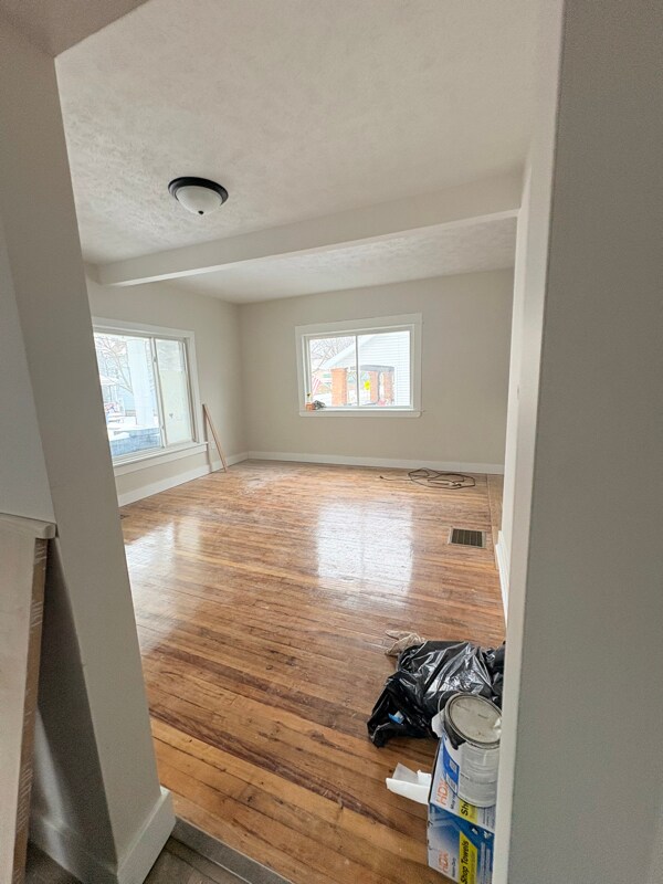 Foto del edificio - 146 Straight Ave NW